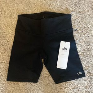 Alo Yoga 5” Biker Shorts